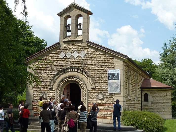 画家藤田嗣治の遺骨が納められているフジタ礼拝堂